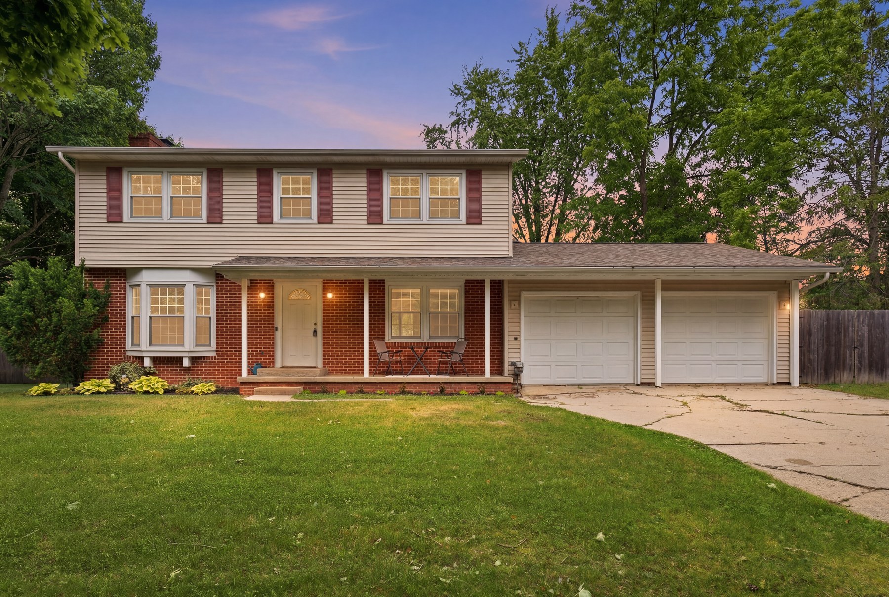 2902 Saint Marys Dr, Midland MI